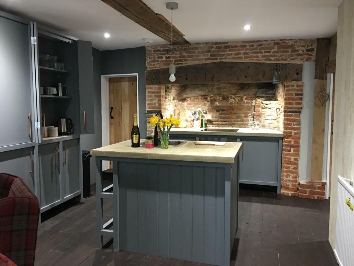 Square House Bildeston High Street Apartment Ipswich Bagian luar foto